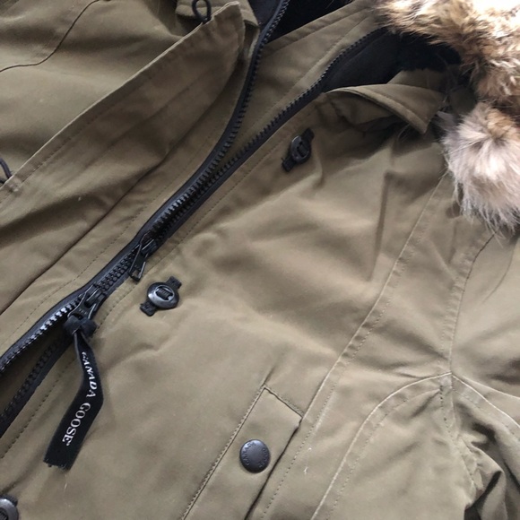 Authentic Canada Goose Arctic Program Long Goose Down Jacket in Military Green S - Picture 6 of 16